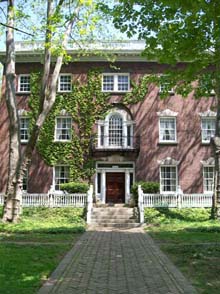 Dal sito della scuola (http://montessorihighschool.org/) Dal sito della scuola (http://montessorihighschool.org/)